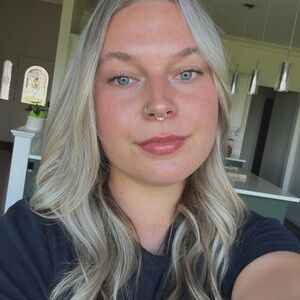 Meet your Posher, Sahara